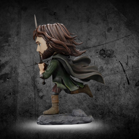Lord of the Rings Aragorn display statue